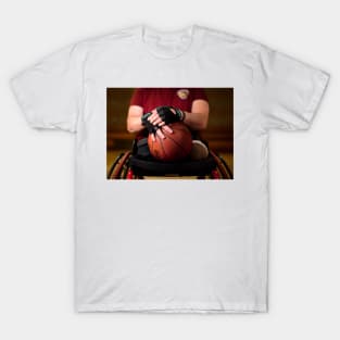 Double amputee basketball athlete (C022/6880) T-Shirt